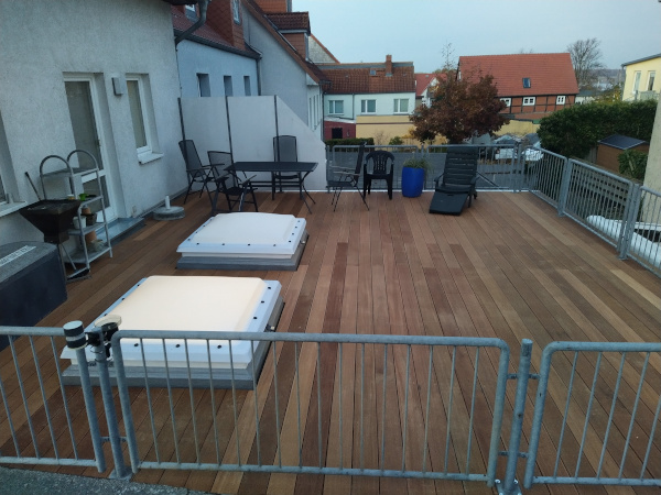 Terrasse mit Riffelbohle Bangkirai 